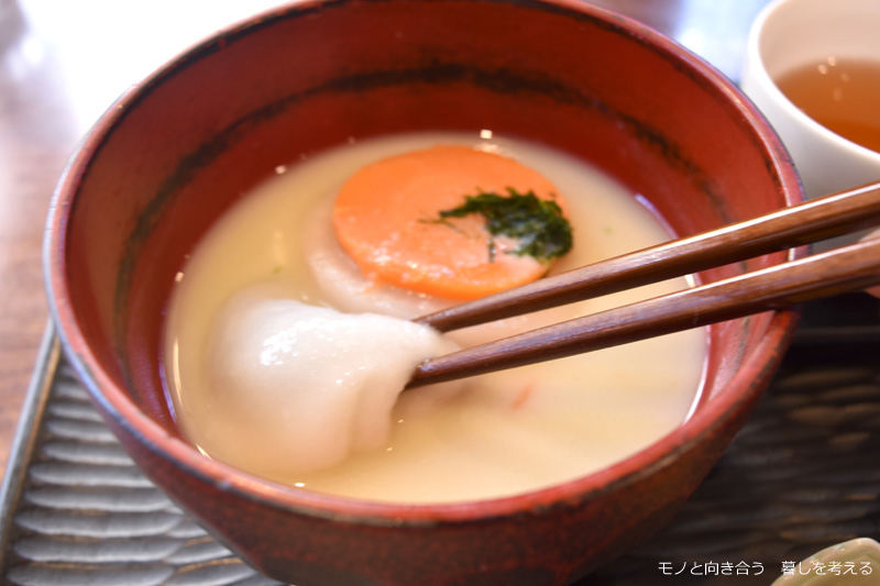 甘味茶寮ほとりの讃岐あんもち雑煮