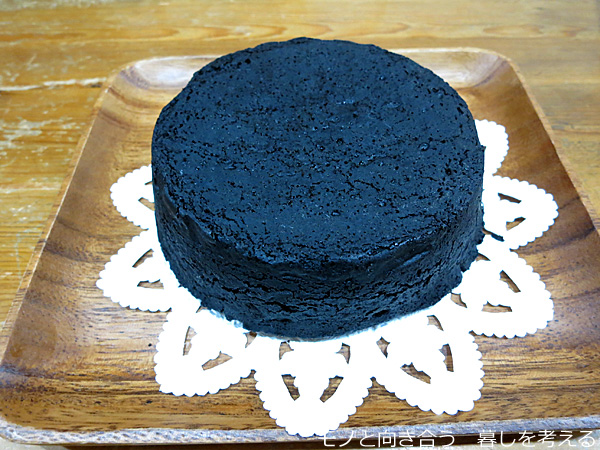 真っ黒チーズケーキ