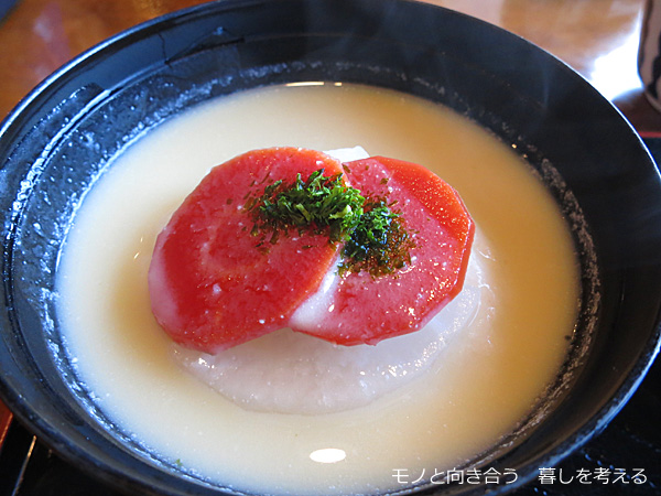 白味噌あん餅雑煮