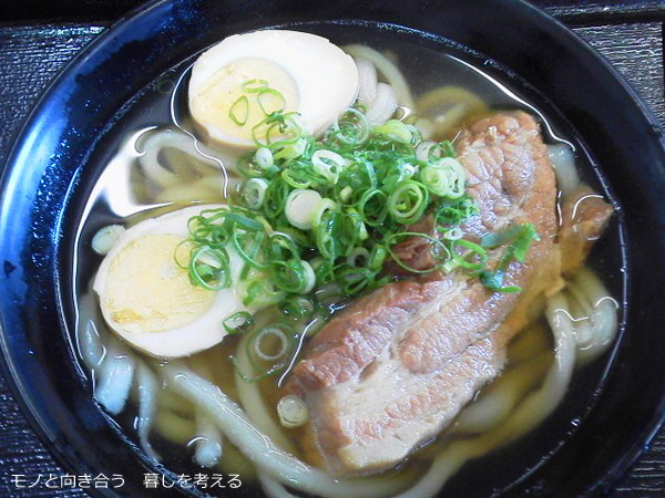 うどんの田、角煮うどん