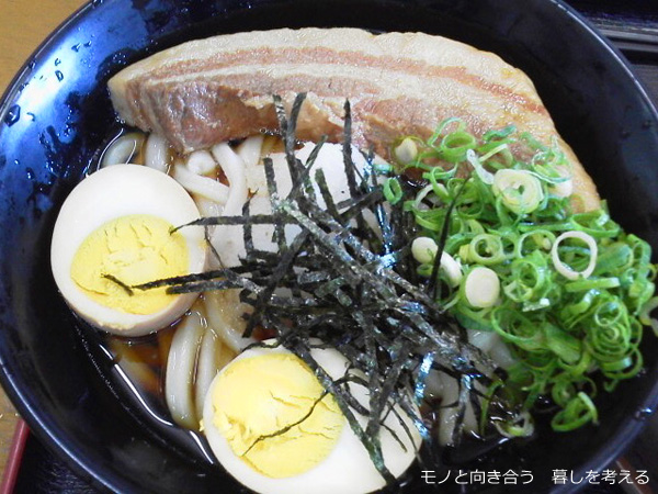 うどんの田、角煮ぶっかけ